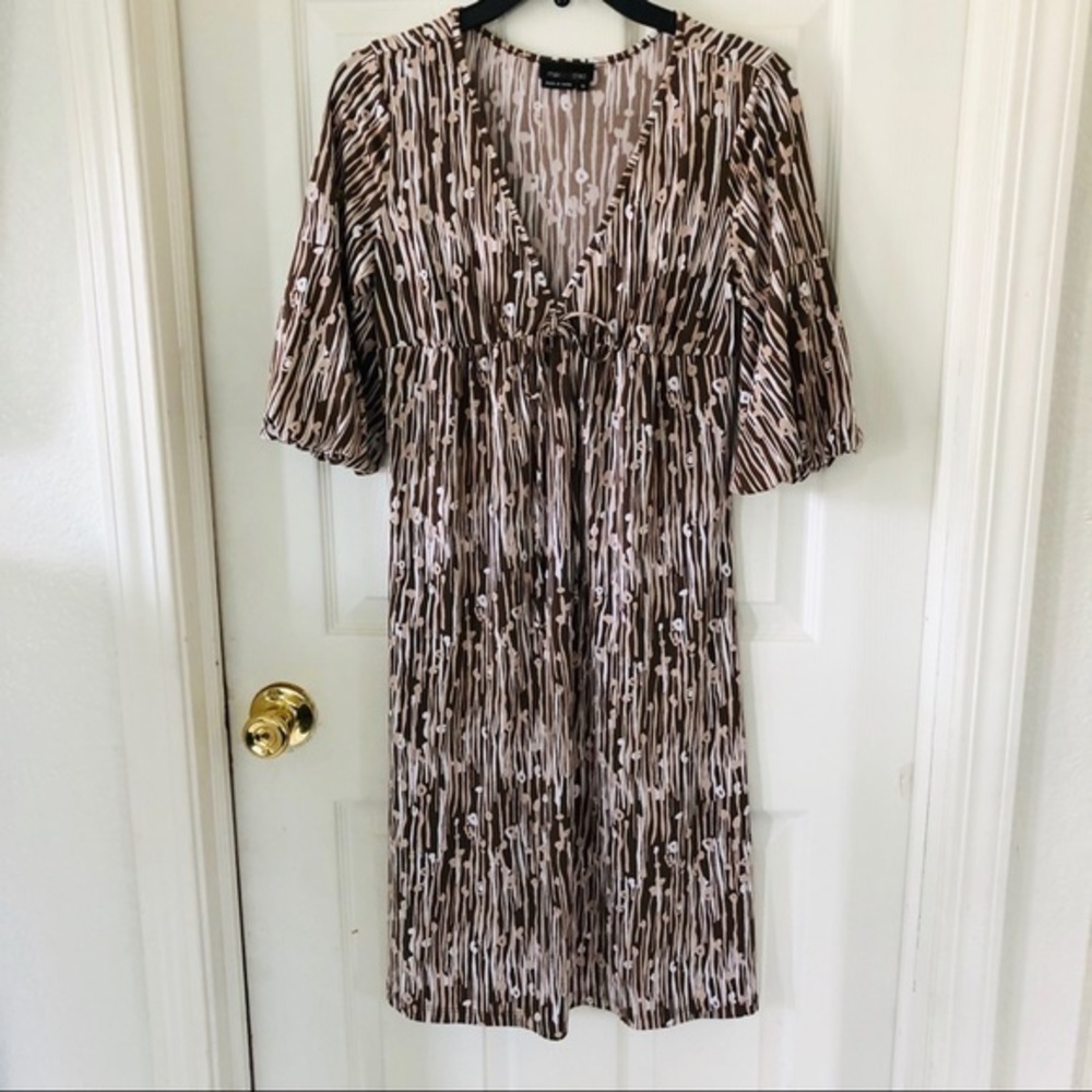 MAX & CLEO brown puff sleeve v neck striped stretch dress Size XS